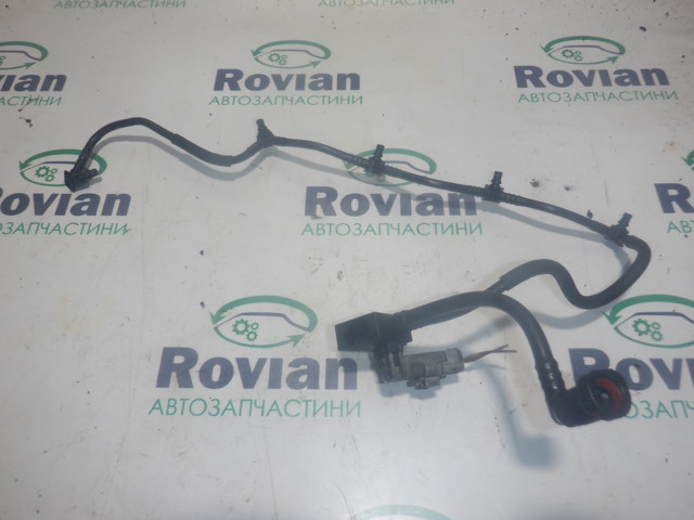 Трубка паливна, зворотня від форсунок 8200445286 RENAULT