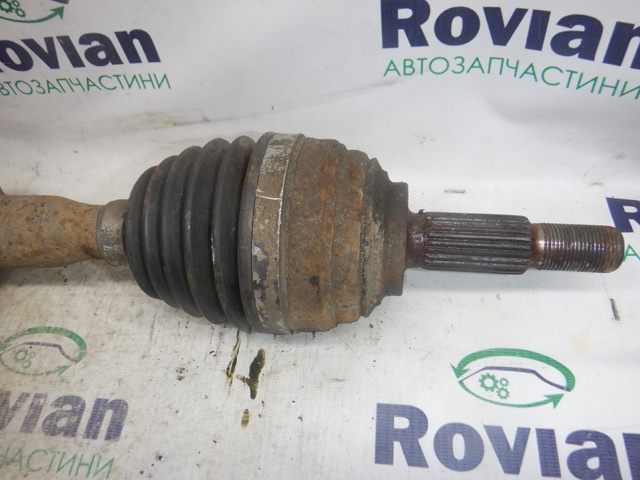 Привід передній правий 8200499306 RENAULT