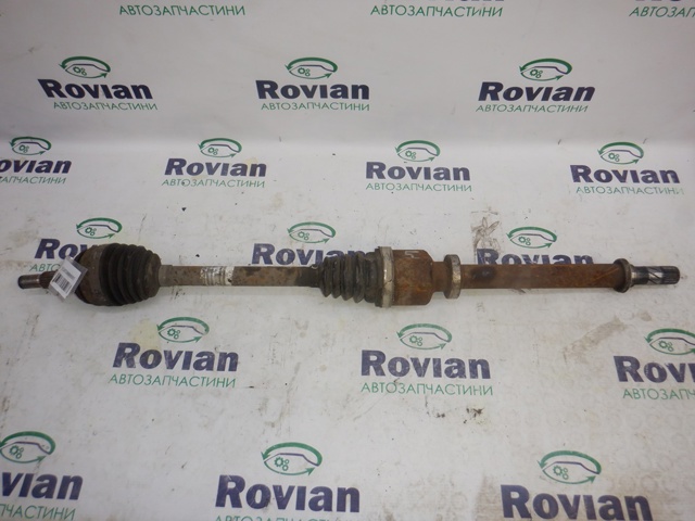 Піввісь передня, права 8200543478 RENAULT