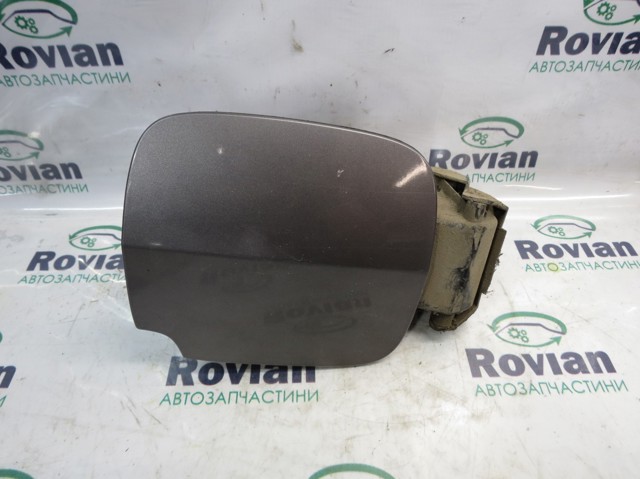 Лючок бензобака / паливного бака 8200582904 RENAULT