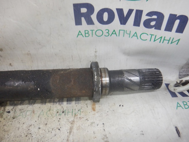 Привід передній правий 8200626038 RENAULT