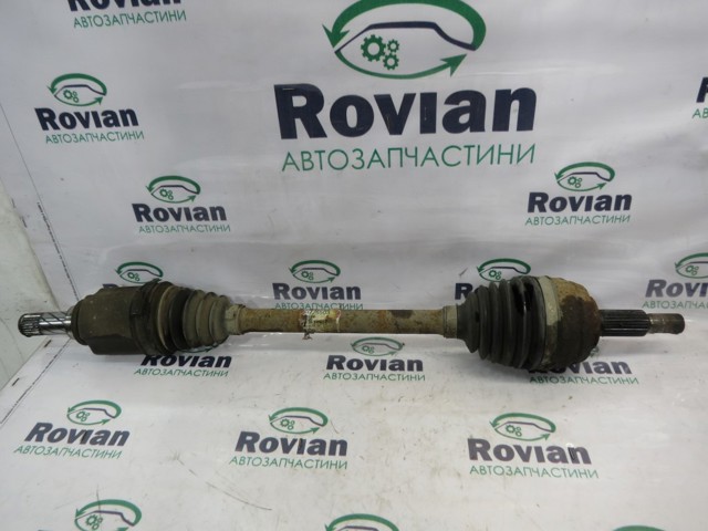 Привід лівий 8200725503 RENAULT