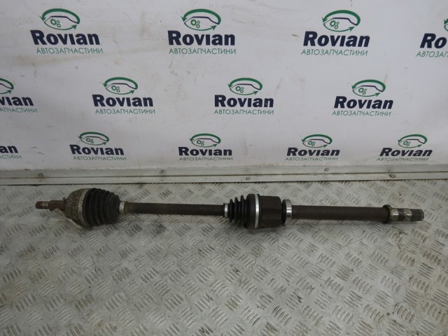 Піввісь передня, права 8200725511 RENAULT