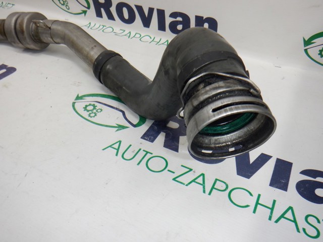 Патрубок повітряний, вихід з турбіни (наддув) 8200760281 RENAULT
