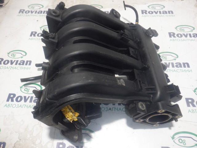 Колектор впускний 8200880099 RENAULT