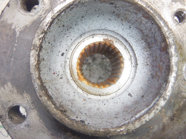Цапфа поворотна права 8200881829 RENAULT