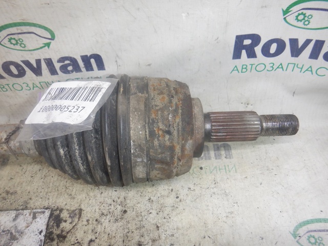 Привід правий 8200930509 RENAULT