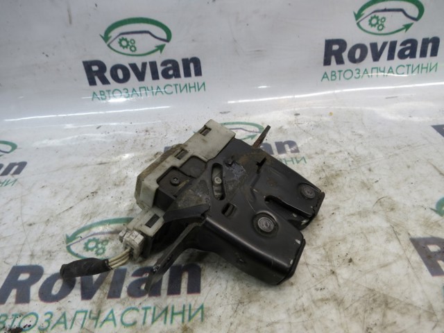 Замок задніх дверей 8200947699 RENAULT
