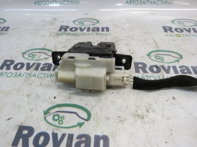 Замок кришки багажника / задніх 3/5-х дверей Renault Scenic GRAND 2