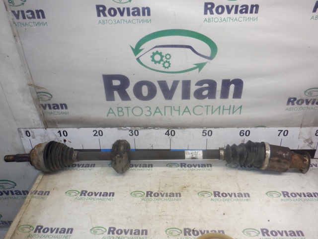 Привід передній правий 8201045819 RENAULT