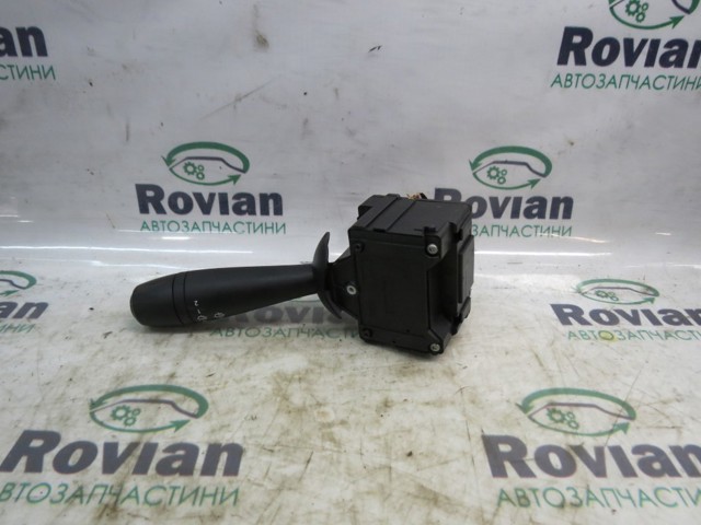 Перемикач підрульовий, правий 8201168003 RENAULT