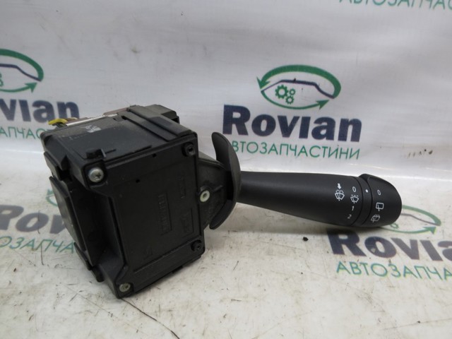 Перемикач підрульовий, правий 8201168008 RENAULT