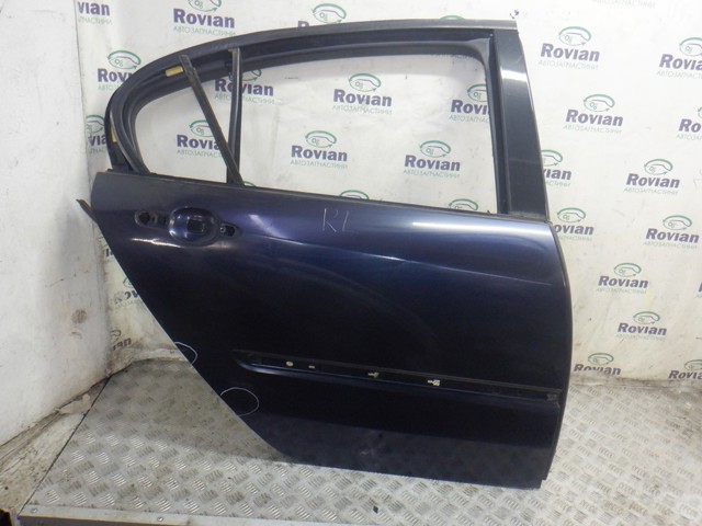 Двері задні, праві 821000022R RENAULT