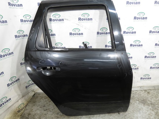 Двері задні, праві 821000291R RENAULT