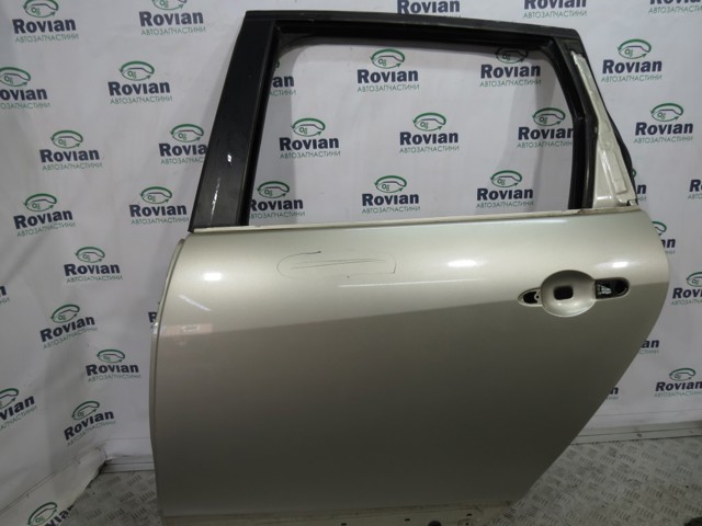 Двері задні 821012747R RENAULT