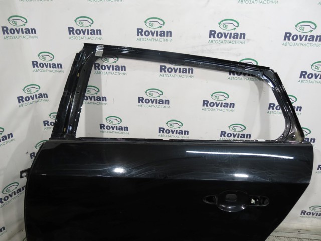 Двері задні 821013577R RENAULT