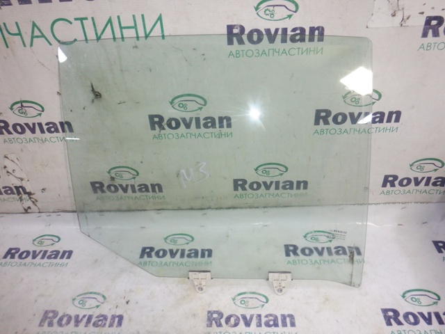Скло заднє праве 823000007R RENAULT