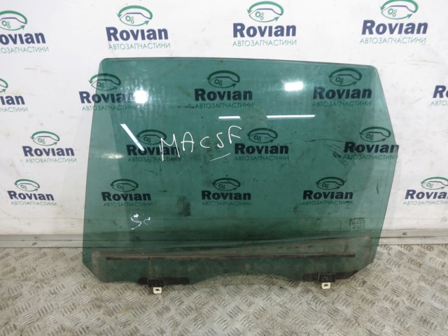 Скло заднє ліве 823010010R RENAULT
