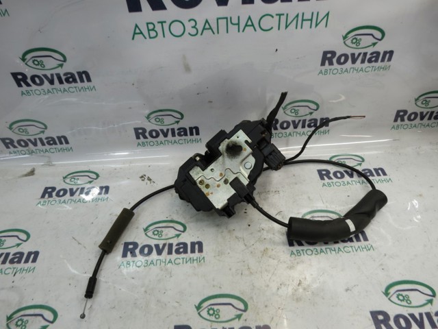 Замок задніх дверей, правих 825020004R RENAULT
