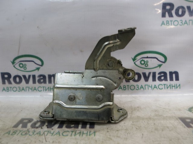 Замок дверей бічний/зсувний 825027108R RENAULT