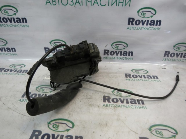 Замок задніх дверей, лівих 825030574R RENAULT