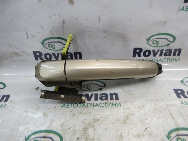 Тримач зовнішньої ручки дверей, задніх лівих 8284163J10 SUZUKI