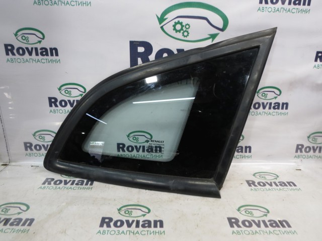 Скло багажного відсіку, праве 833060008R RENAULT