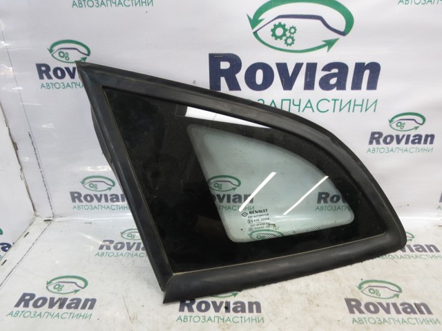 Скло кузова/багажного відсіку, ліве 833070008R RENAULT