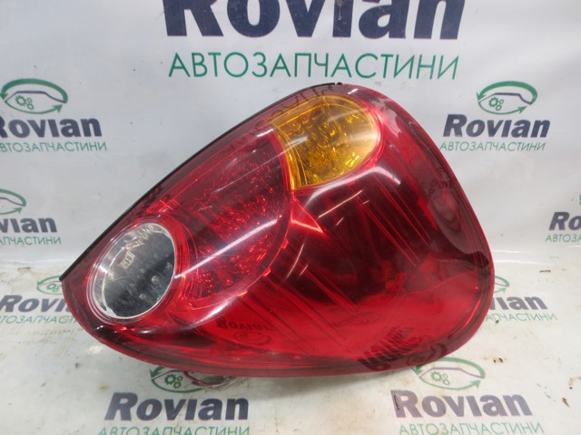 Задній правий стоп 8330A156 MITSUBISHI