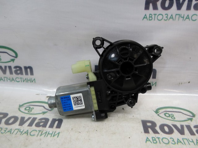 Моторчик склопідйомника двері задніх, лівих 83450CV000 HYUNDAI