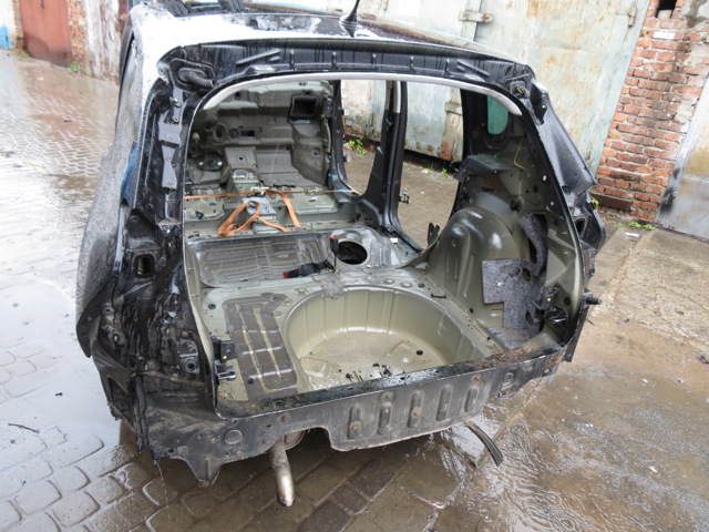 Крило заднє ліве 8525RL PEUGEOT