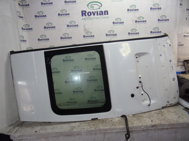 Двері фургона задні, распашні, ліві 901014592R RENAULT