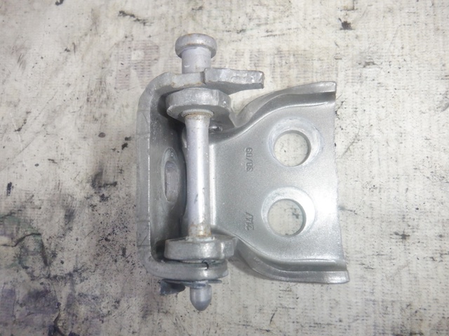 Петля водійських дверей 9035V3 PEUGEOT