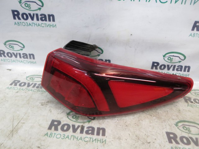 Фара задня права зовнішня 92402J9600 HYUNDAI