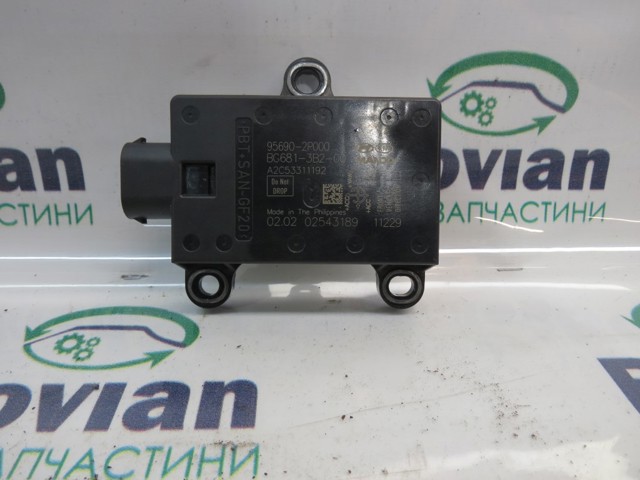 Датчик поперечного прискорення (ESP) 956902P000 HYUNDAI