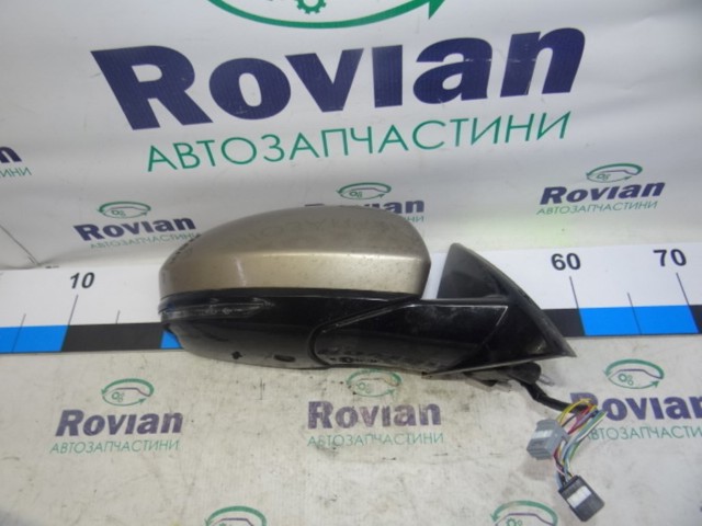 Накладка правого дзеркала заднього виду 963034432R RENAULT