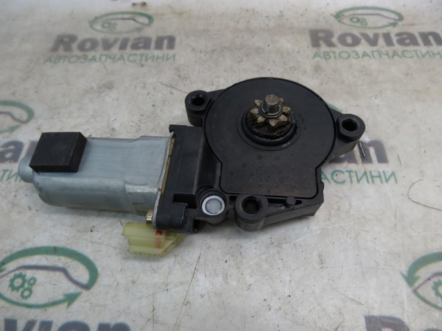 Мотор склопідйомника водійських дверей 988101F100 HYUNDAI