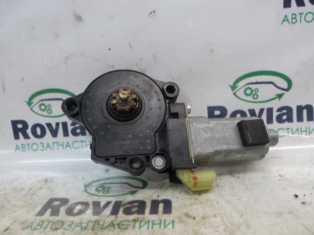 Мотор склопідйомника дверей передніх, правих 988201F100 HYUNDAI