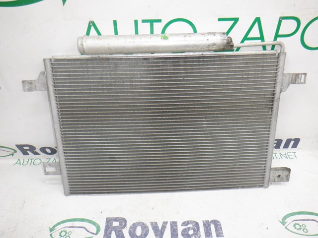 Радіатор кондиціонера w245 2005-2011 (2,0 cdi 16v), бу-187049 A1695001254
