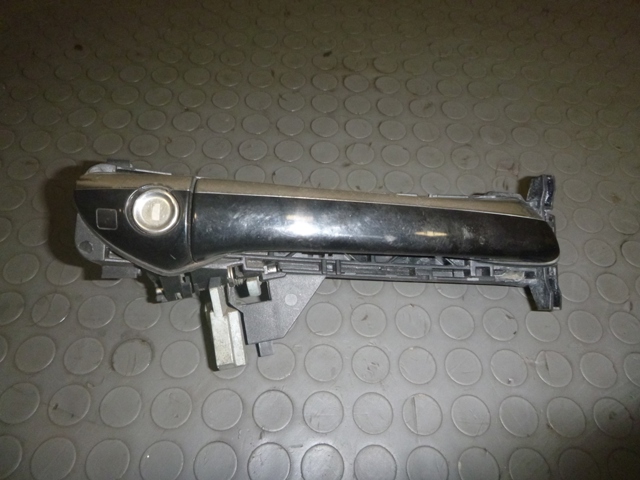 Ручка правих дверей зовнішня A2207601270 MERCEDES