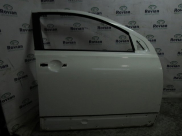 Дверка передня права H0100JD0MD NISSAN