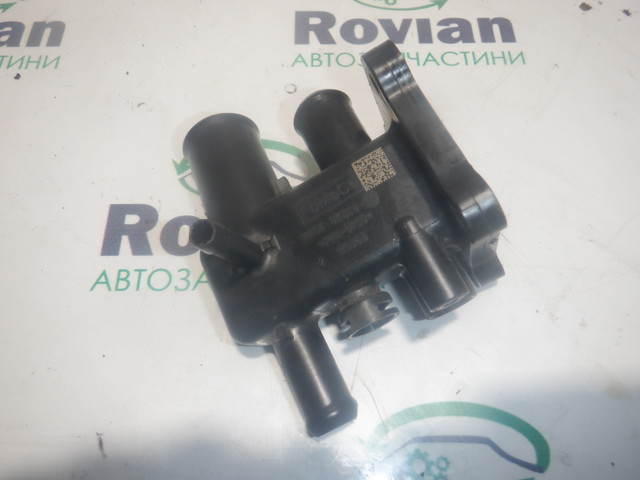 Водяний патрубок K2GE8K556BB FORD