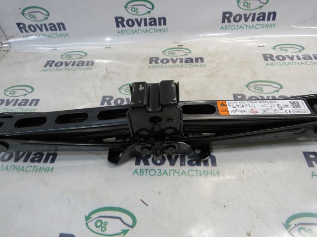 Домкрати LJ6C17080A2D FORD