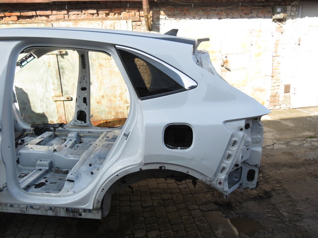 Крило заднє LJ6Z7827841A FORD