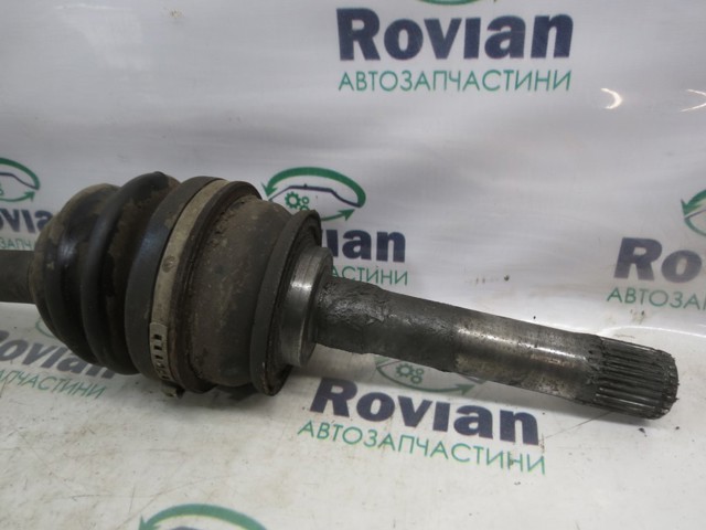 Піввісь передня, права MN107602 MITSUBISHI