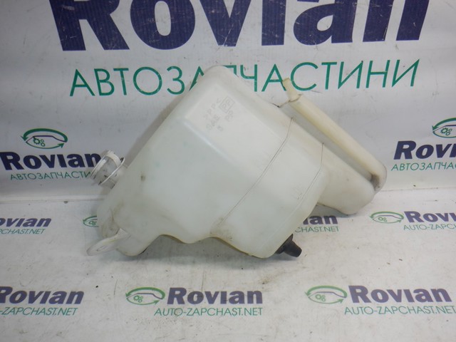 Бачок розширювальний Міцубісі Асх