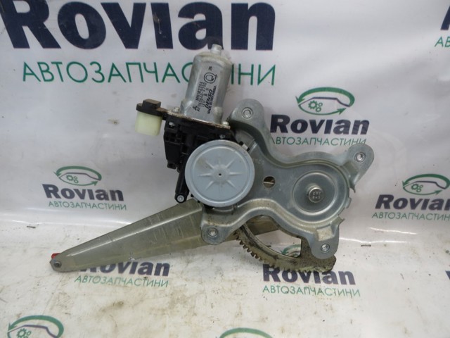 Мотор склопідйомника дверей передніх, правих MN182354 MITSUBISHI