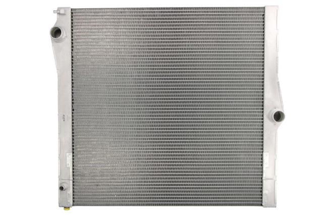Радіатор охолодження двигуна D7B040TT THERMOTEC