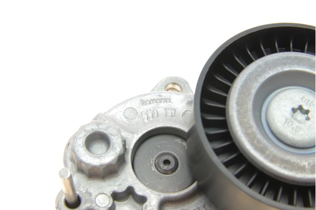 Натягувач приводного ременя VKM38020 SKF