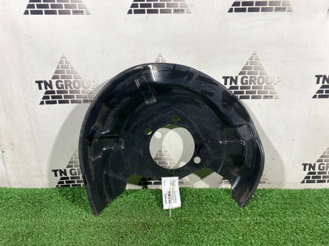 Захист гальмівного диска заднього, правий 441514BR0A NISSAN